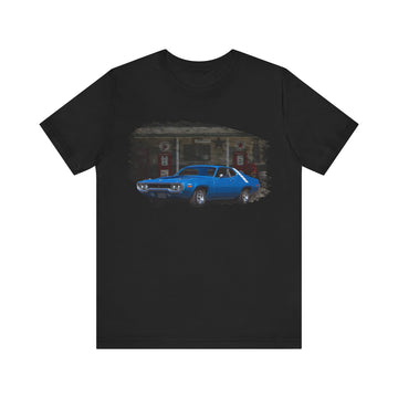 NEW 1971 Road Runner in our filling station series Short Sleeve T-Shirt